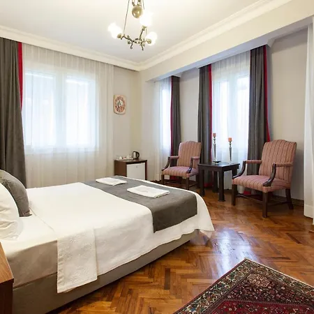 Queen Seagull Boutique 4*