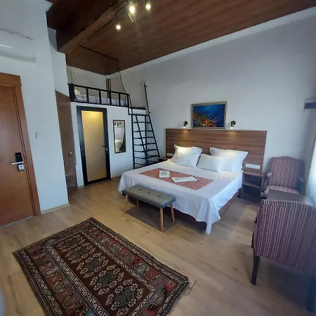 Queen Seagull Boutique Bed & Breakfast