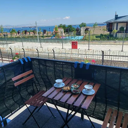 Queen Seagull Boutique Couette-café 4*