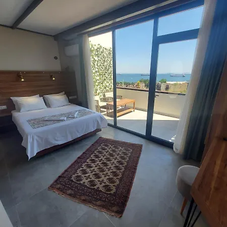 Queen Seagull Boutique Couette-café 4*