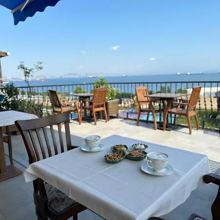 Bed & Breakfast Queen Seagull Boutique *