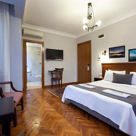 Queen Seagull Boutique Bed & Breakfast