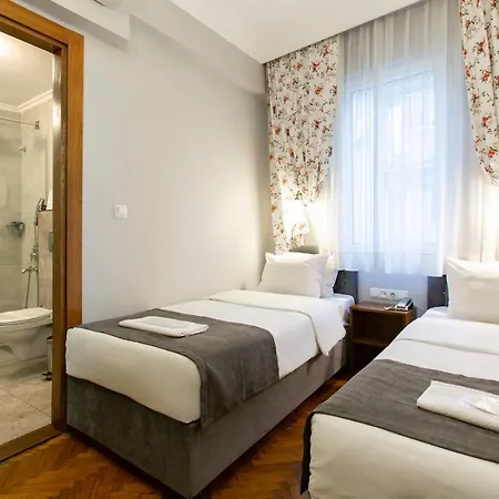 Queen Seagull Boutique Bed & Breakfast