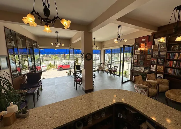 Queen Seagull Boutique Bed & Breakfast 4*