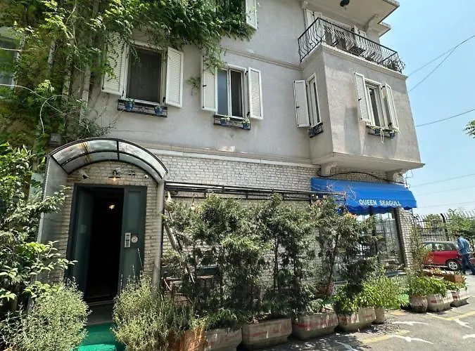 Queen Seagull Boutique Bed & Breakfast