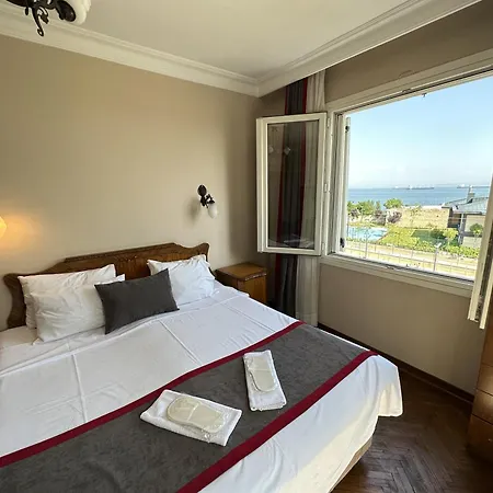 Queen Seagull Boutique Bed & Breakfast