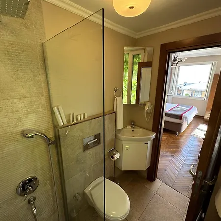 Bed & Breakfast Queen Seagull Boutique 4*